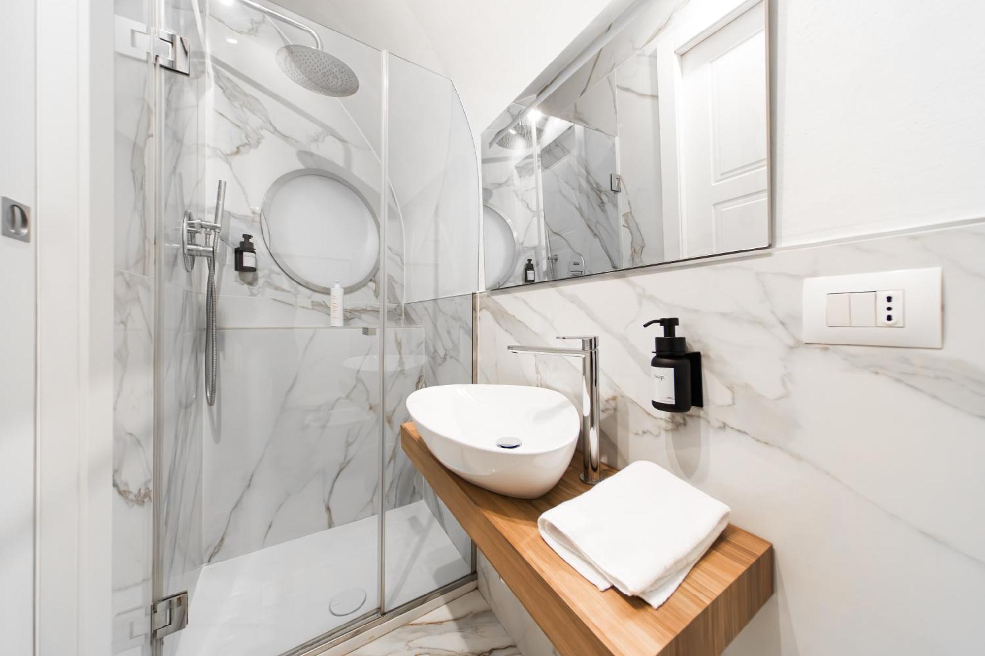 Lilli House - Suite In The Heart Of Bologna Buitenkant foto